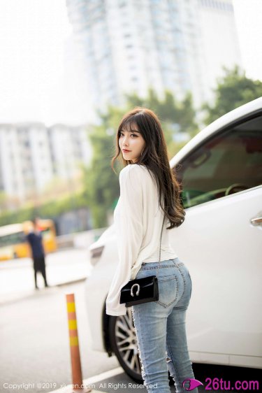 小学生的坤坤放到女生的坤里